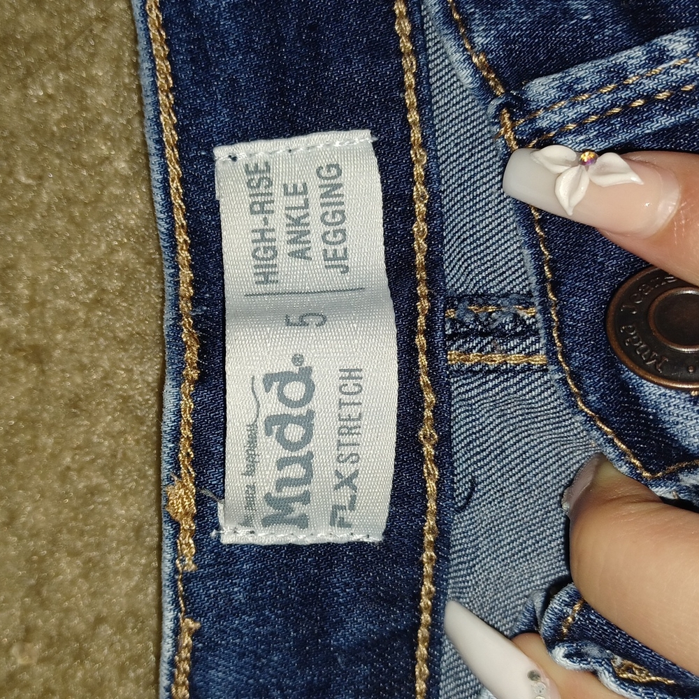 High Rise Jeans - Picture 2 of 4